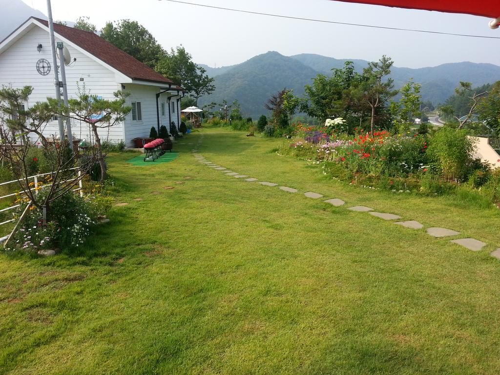 Walking Sky Pension Gapyeong Exteriör bild